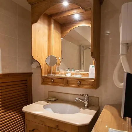 Moulin Du Val De Seugne Hotel